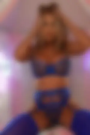 Andi Is Sexy In Stockings