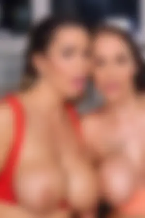 Lesbo Workout Partners Jennifer Mendez and Chloe Lamour Trade Weights for 3 Hard Cocks GP2136